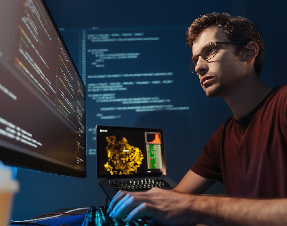 closeup-portrait-of-handsome-it-support-specialist-2023-04-22-03-31-25-utc closeup-portrait-of-handsome-it-support-specialist-2023-04-22-03-31-25-utc